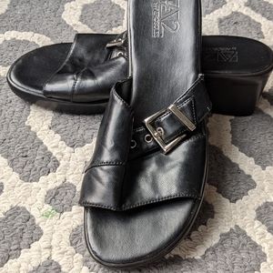 Aerosols black wedge comfy sandal size 7